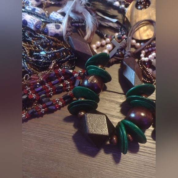 2+ lbs. Assorted Vintage to Modern Necklaces - Picture 6 of 8